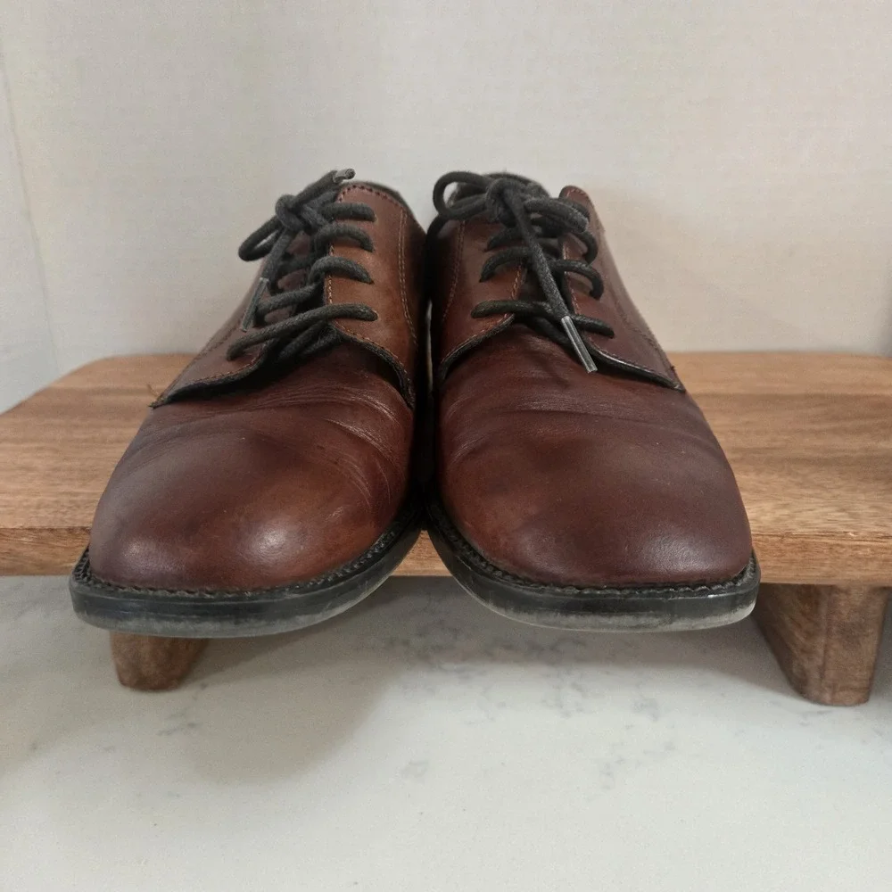 G.H. Bass & Co Brown Leather Oxford Dress Shoes Lace Up Classic Men's 8.5 Est‎